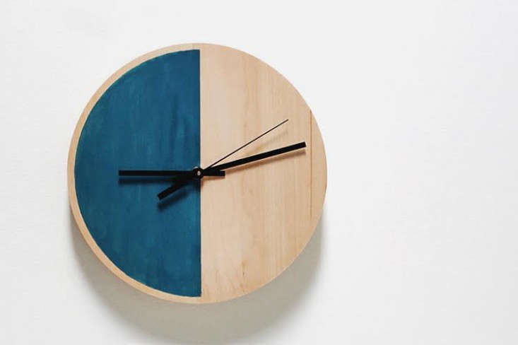 10 Easy Pieces Simple Kitchen Clocks portrait 24